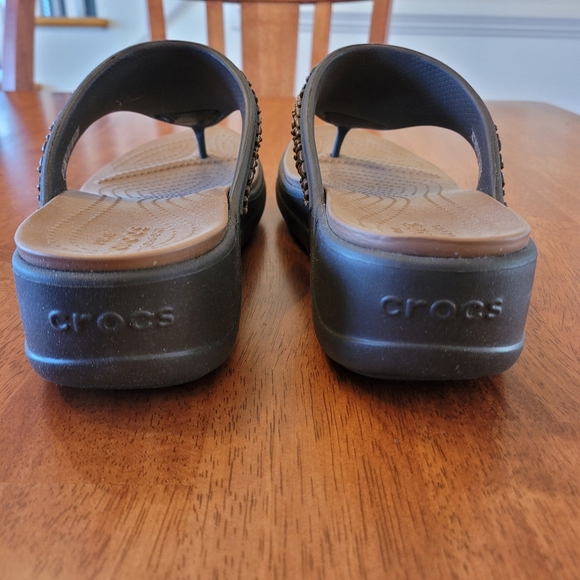 Crocs Ladies Flip Flops - Picture 4 of 5